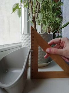 Угловой лоток