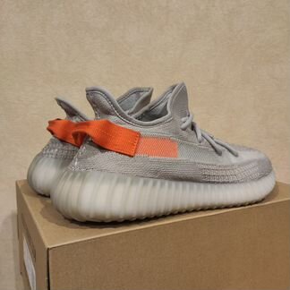Adidas Yeezy Boost 350 V2 Tail Light 9 US