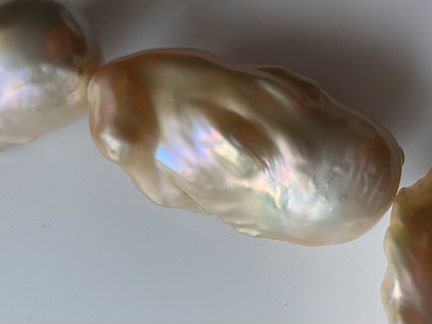 Ожерелье из барочного океанического жемчуга Колье