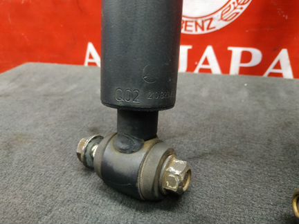 Амортизаторы передние Mercedes W210 S210 M113.940