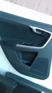 Обшивки дверей Вольво хс60,XC60,16 год